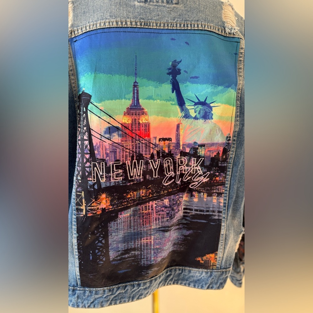 New York City Denim Jacket with Graphic Back Size XL Woman - Picture 4 of 7
